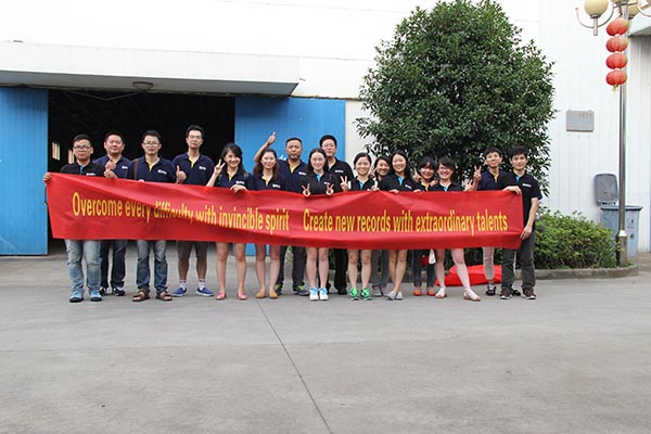 OUR TEAM (5)