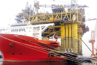 Synchronous lifting and loading of oil dig<br /><br /><br /><br />
