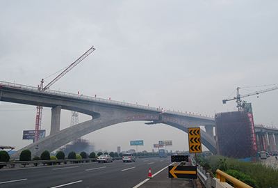 Prughjettu di rotazione di u ponte di l'autostrada