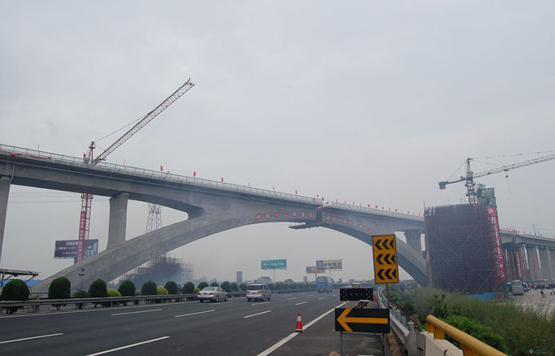 Highway-bridge-swivel-engineering